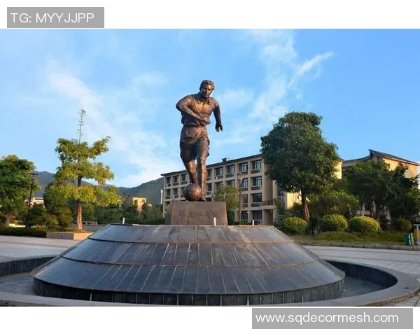 中国足球明星李惠唐的辉煌历程与成就简介